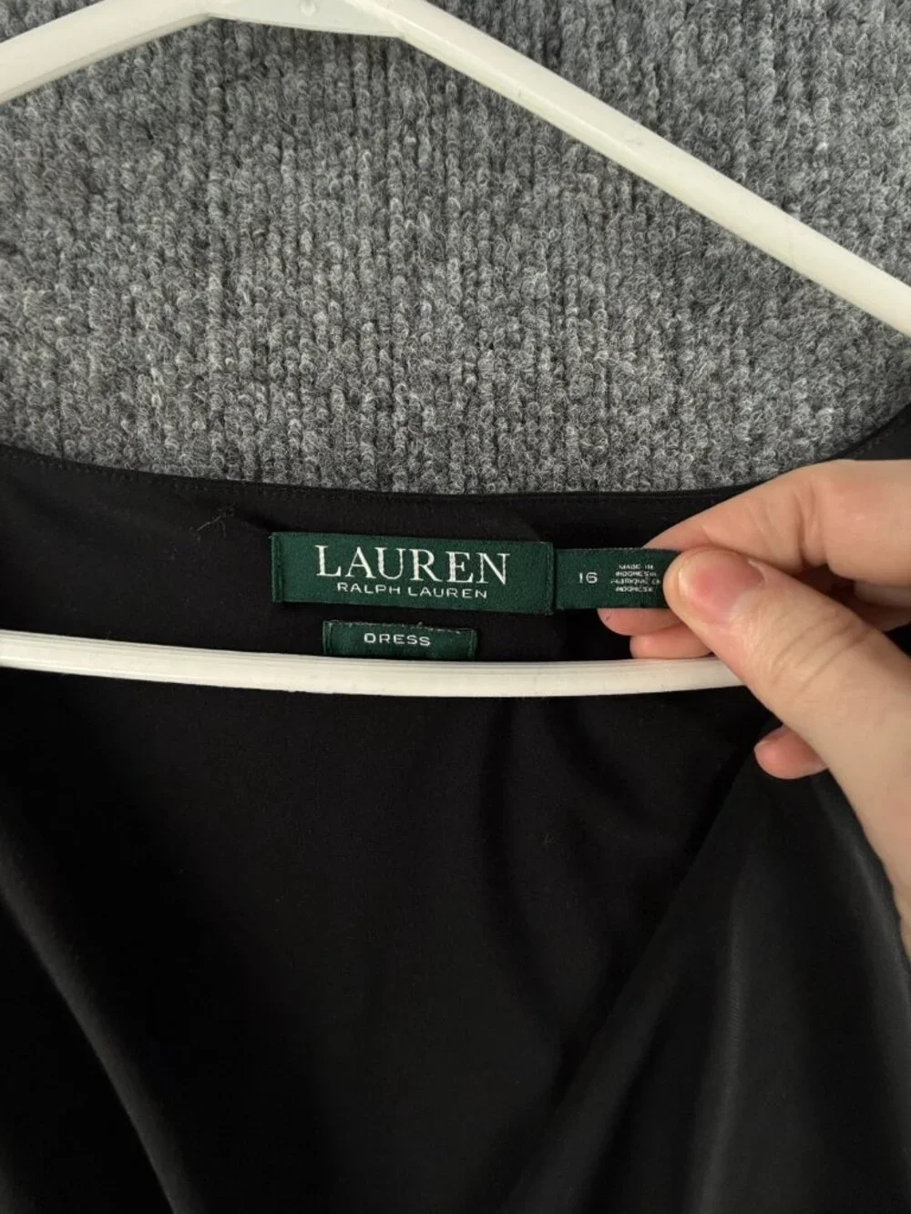 Lauren Ralph Lauren Black Dress Size Women 16 Stretch Sleeveless V Neck Knee - Picture 11 of 16